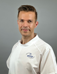 Hr. Dr. Med. Dent. Róbert Kolcsár