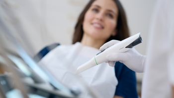 Schnellere Behandlungen mit digitalem Intraoralscanner – für welche Zahnarbeiten nutzen wir die digitale Abformung?